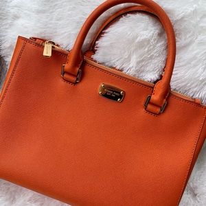 Brand new Michael Kors purse 🧡